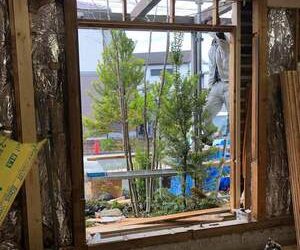 事務所改修で大開口に変更