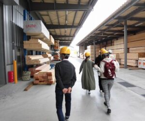 唐櫃の家、プレカット工場見学