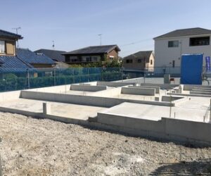 竜が岡の家、基礎工事完成
