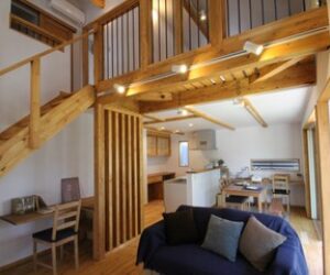 LOAFER大久保モデルハウス家具の設置中