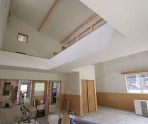 保育園の見学会：　内装工事中