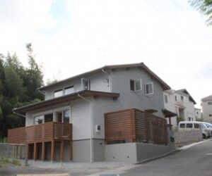 唐櫃に家　～北と南に開く家～　デッキ完成